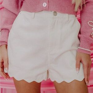 Cream Scalloped Shorts ✨